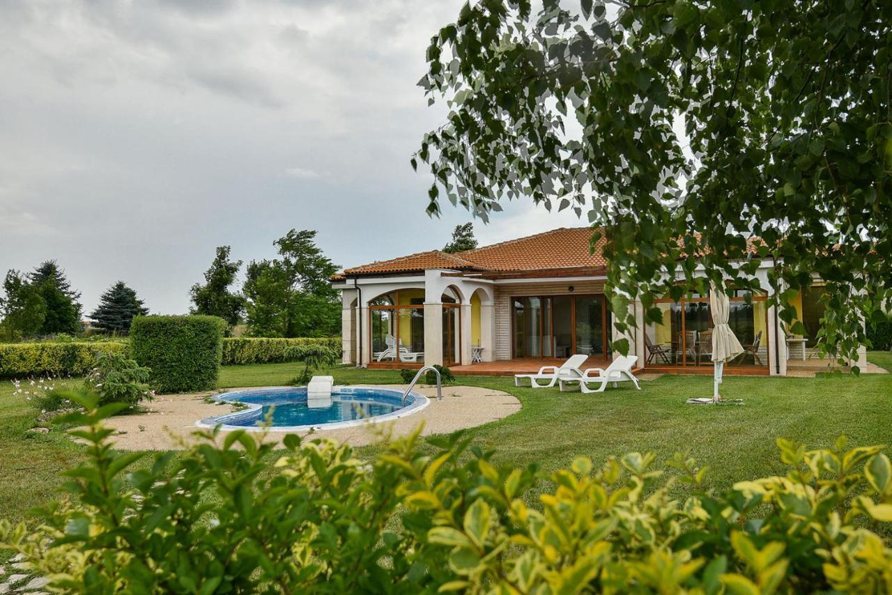 Lighthouse Golf Apart Complex&Villas 巴尔奇克 外观 照片