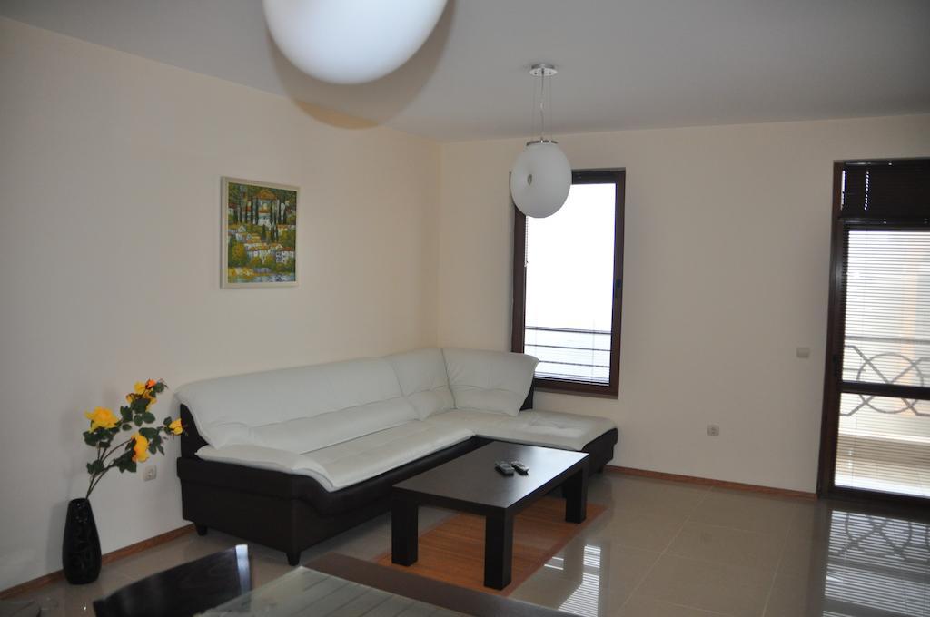 Lighthouse Golf Apart Complex&Villas 巴尔奇克 外观 照片