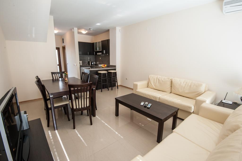 Lighthouse Golf Apart Complex&Villas 巴尔奇克 外观 照片